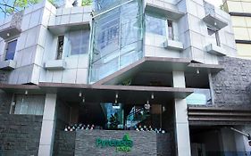 Pyrenees Malioboro Hotel